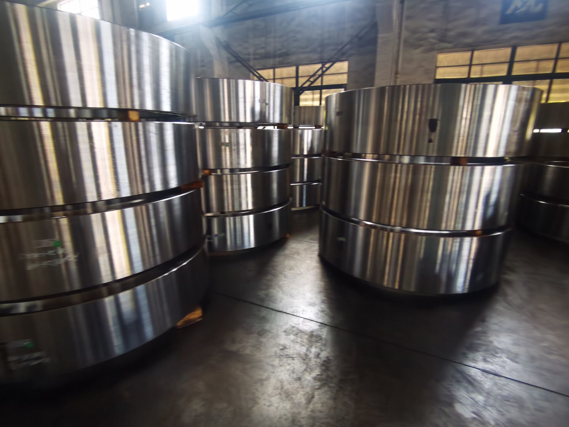 ضخامت 250mm حلقه های جعل شده درمان حرارتی QT طراحی شده برای نیروگاه ها و تجهیزات بخش انرژی که نیاز به اجزای