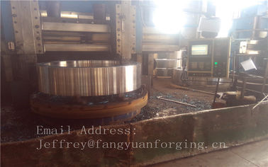 4140 42CrMo4 اجاره جعلی حلقه فولاد Q + T بالا سختی برای بتن تراک میکسر